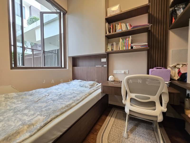 Parksuites, 18 Holland Grove Road, 2 Bedrooms, 786 sqft, Condominium For Sale, by Jasmine Chan, 500239647 - PropertyGuru.com.sg