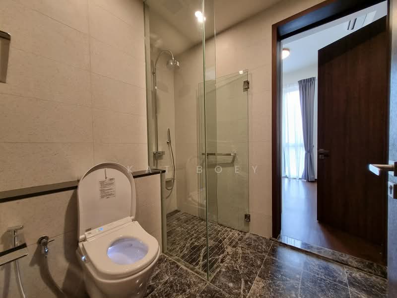 Parksuites, 18 Holland Grove Road, 1 Bedroom, 646 sqft, Condominium For Rent, by Kat Boey, 500239649 - Bathroom - PropertyGuru.com.sg