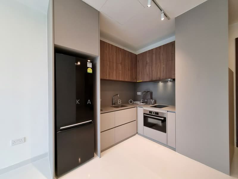 Parksuites, 18 Holland Grove Road, 1 Bedroom, 646 sqft, Condominium For Rent, by Kat Boey, 500239649 - Kitchen - PropertyGuru.com.sg