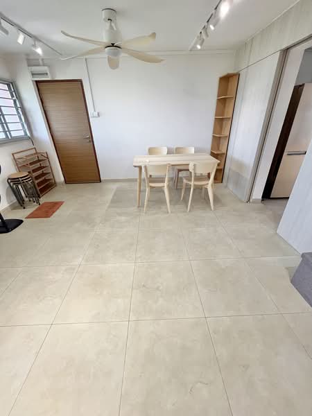 8 Holland Avenue, 8 Holland Avenue, 3 Bedrooms, 882 sqft, HDB Flat For Sale, by Lim Y X, 500239658 - Dining Room - PropertyGuru.com.sg