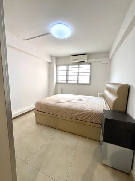 8 Holland Avenue, 8 Holland Avenue, 3 Bedrooms, 882 sqft, HDB Flat For Sale, by Lim Y X, 500239658 - Bedroom - PropertyGuru.com.sg