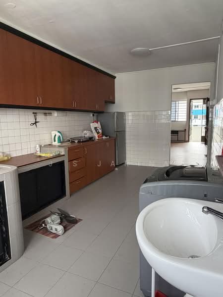 311 Hougang Avenue 5, 311 Hougang Avenue 5, 2 Bedrooms, 75 sqft, HDB Flat For Rent, by J S Jarina, 500239659 - PropertyGuru.com.sg
