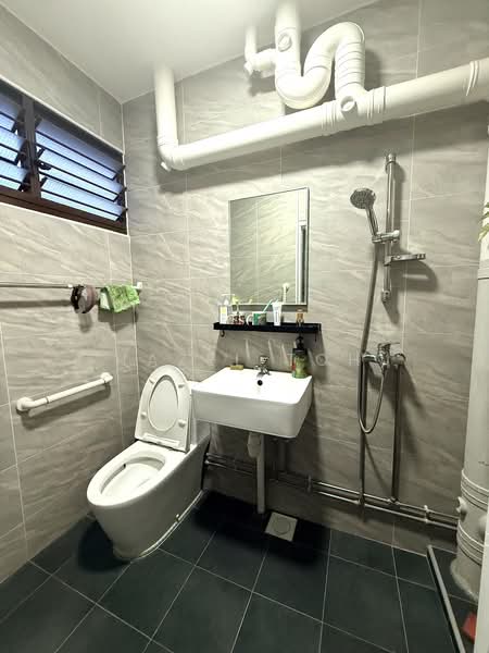 739 Jurong West Street 73, 739 Jurong West Street 73, Room Rental, 150 sqft, HDB Flat For Rent, by Hazel Toh, 500239662 - Bathroom - PropertyGuru.com.sg
