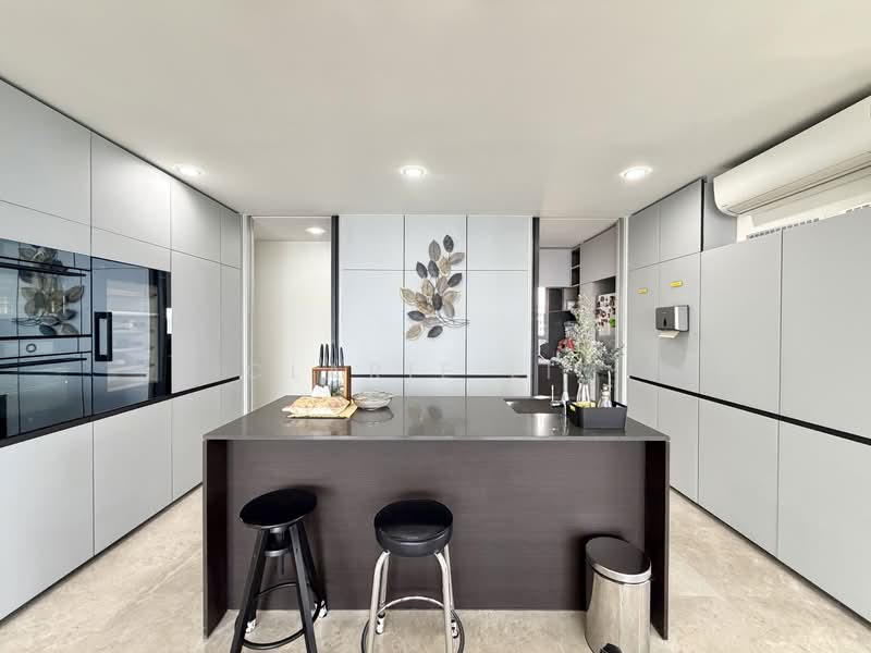 Amber Park, 18 Amber Gardens, 6 Bedrooms, 4,392 sqft, Condominium For Sale, by Clarie Lim, 500239665 - Kitchen - PropertyGuru.com.sg
