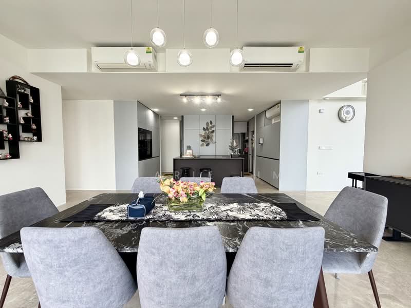 Amber Park, 18 Amber Gardens, 6 Bedrooms, 4,392 sqft, Condominium For Sale, by Clarie Lim, 500239665 - Dining Room - PropertyGuru.com.sg