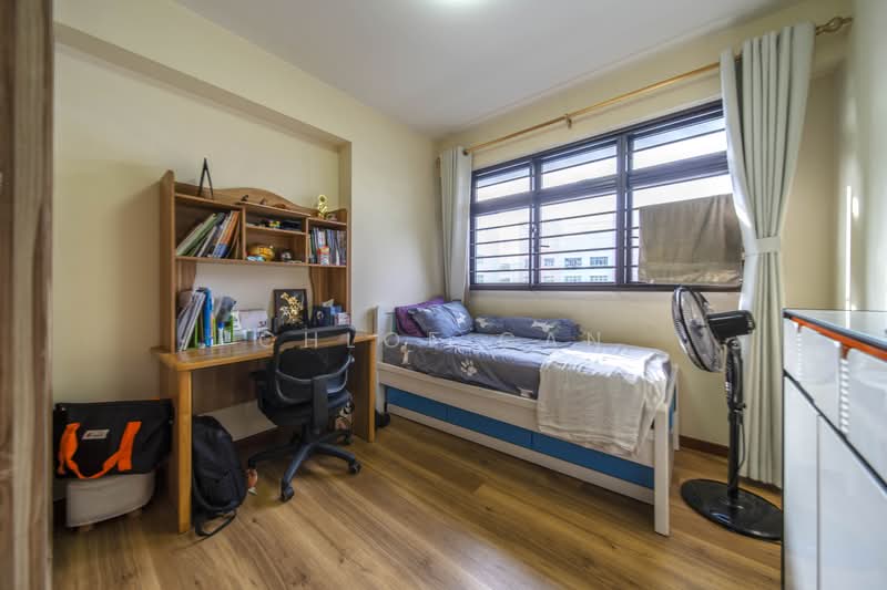 118B Canberra Crescent, 118B Canberra Crescent, 3 Bedrooms, 990 sqft, HDB Flat For Sale, by Chloe Gan, 500239669 - Bedroom - PropertyGuru.com.sg