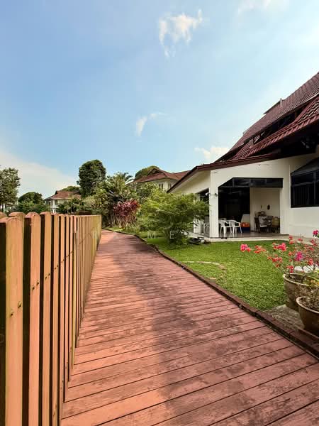 Cluny Park, Cluny Park, 4 Bedrooms, 1,234 sqft, Detached House For Sale, by Ira Mehra, 500239672 - Exterior - PropertyGuru.com.sg