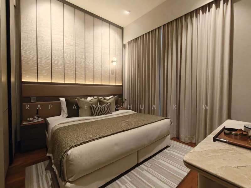 Parksuites, 18 Holland Grove Road, 2 Bedrooms, 768 sqft, Condominium For Sale, by Raphael Chua K. W., 500239691 - Bedroom - PropertyGuru.com.sg