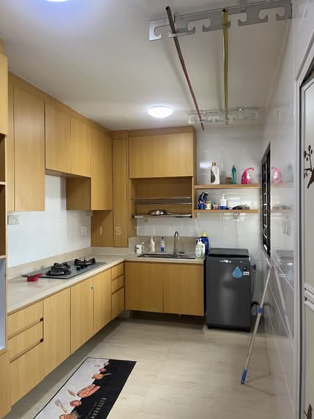 17 Cantonment Close, 17 Cantonment Close, 3 Bedrooms, 969 sqft, HDB Flat For Rent, by Christine Tay, 500239700 - Kitchen - PropertyGuru.com.sg
