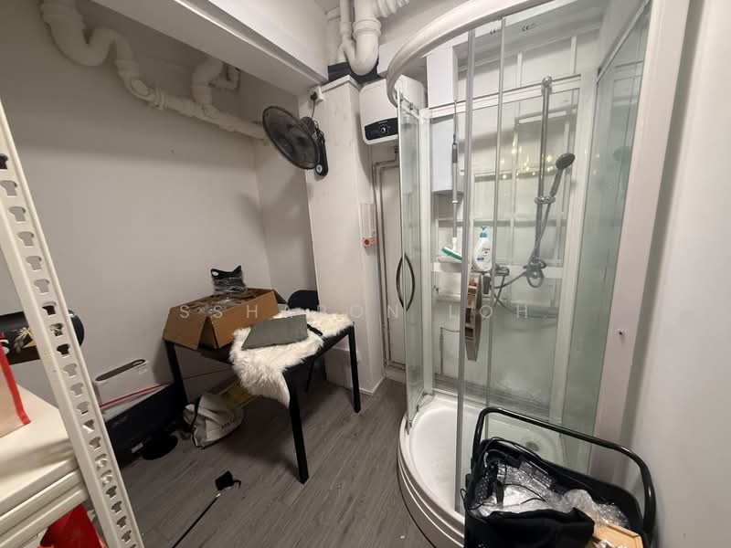 Yio Chu Kang Road, Yio Chu Kang Road, Hougang / Punggol / Sengkang, 1,098 sqft, Food & Beverage For Rent, by Ssharon Loh, 500239704 - Bathroom - CommercialGuru.com.sg