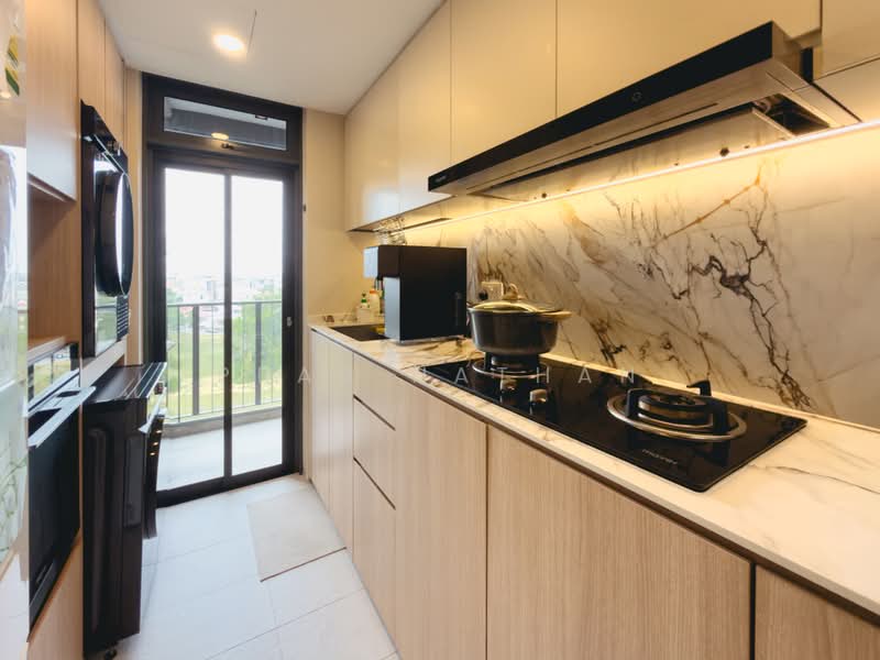 The Brownstone, 152 Canberra Drive, 3 Bedrooms, 947 sqft, Condominium For Sale, by Prab Nathan, 500239716 - Kitchen - PropertyGuru.com.sg