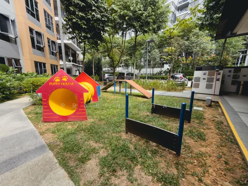 The Brownstone, 152 Canberra Drive, 3 Bedrooms, 947 sqft, Condominium For Sale, by Prab Nathan, 500239716 - Exterior - PropertyGuru.com.sg