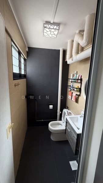 127 Serangoon North Avenue 1, 127 Serangoon North Avenue 1, 3 Bedrooms, 980 sqft, HDB Flat For Rent, by Gwen Ooi, 500239730 - Bathroom - PropertyGuru.com.sg