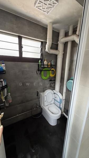 127 Serangoon North Avenue 1, 127 Serangoon North Avenue 1, 3 Bedrooms, 980 sqft, HDB Flat For Rent, by Gwen Ooi, 500239730 - Bathroom - PropertyGuru.com.sg