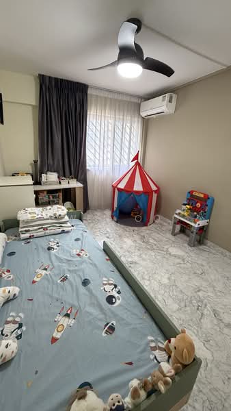 127 Serangoon North Avenue 1, 127 Serangoon North Avenue 1, 3 Bedrooms, 980 sqft, HDB Flat For Rent, by Gwen Ooi, 500239730 - Bedroom - PropertyGuru.com.sg