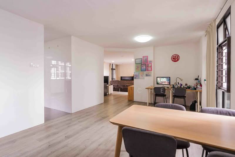 468 Segar Road, 468 Segar Road, 3 Bedrooms, 1,399 sqft, HDB Flat For Sale, by Michael Chen, 500239740 - Living Room - PropertyGuru.com.sg
