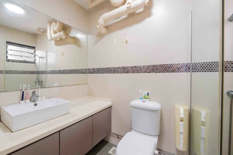 468 Segar Road, 468 Segar Road, 3 Bedrooms, 1,399 sqft, HDB Flat For Sale, by Michael Chen, 500239740 - Bathroom - PropertyGuru.com.sg