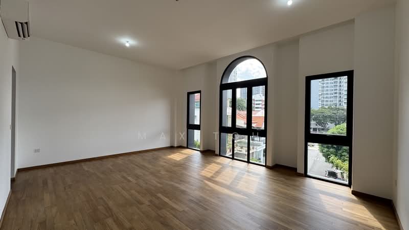 LANDED7772 @ BRAND NEW TERRACE WITH 6 SPACIOUS ROOMS, Near Novena Vicinity, 5 Bedrooms, 6,000 sqft, Terraced House For Sale, by Max Toh, 500239777 - Living Room - PropertyGuru.com.sg