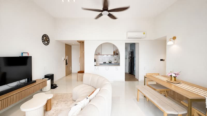 SkyPark Residences, Sembawang Drive, 3 Bedrooms, 1,152 sqft, Condominium For Sale, by Fitri Mustafa, 500239791 - Living Room - PropertyGuru.com.sg