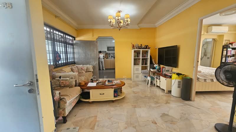 706 Jurong West Street 71, 706 Jurong West Street 71, Boon Lay / Jurong / Tuas, 3 Bedrooms, 1,194 sqft, HDB Flat For Sale, by Joyce S Mur, 500239794 - Living Room - PropertyGuru.com.sg
