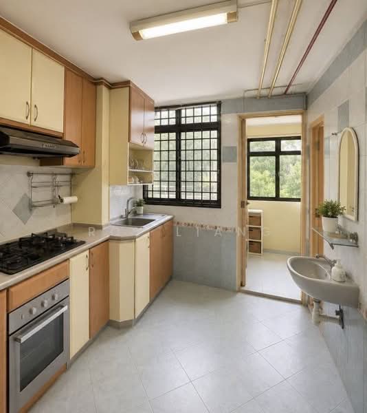 1 Ghim Moh Road, 1 Ghim Moh Road, 3 Bedrooms, 700 sqft, HDB Flat For Sale, by Roy Liang, 500239801 - Kitchen - PropertyGuru.com.sg