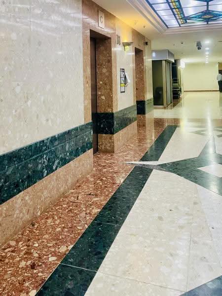 High Street Centre, 1 North Bridge Road, City Hall / Clarke Quay, 323 sqft, Other Retail For Sale, by John Chong, 500239820 - Lobby - CommercialGuru.com.sg