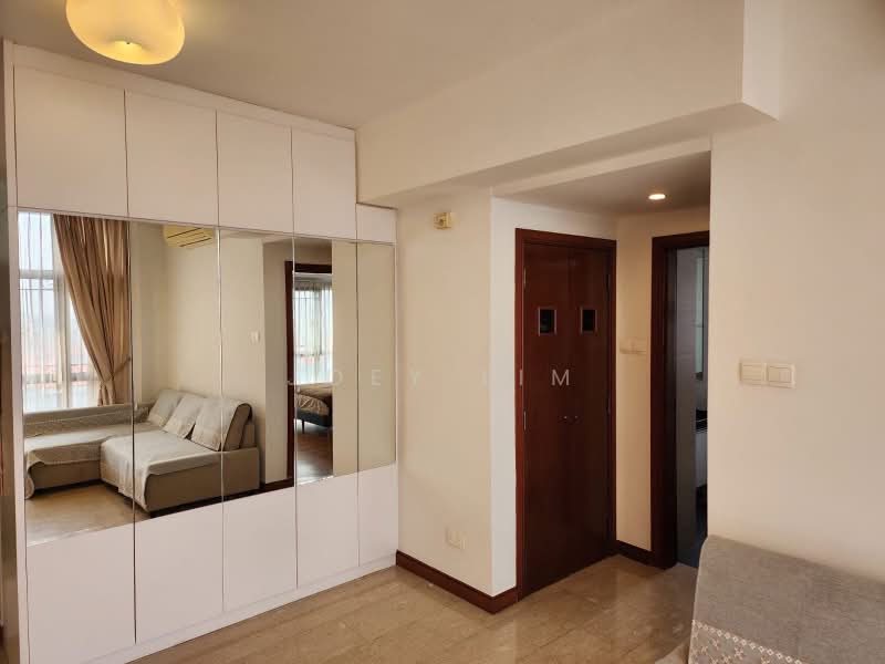 The Mayfair, 5 Jurong East Street 32, 1 Bedroom, 752 sqft, Condominium For Rent, by Joey Lim, 500239831 - Living Room - PropertyGuru.com.sg