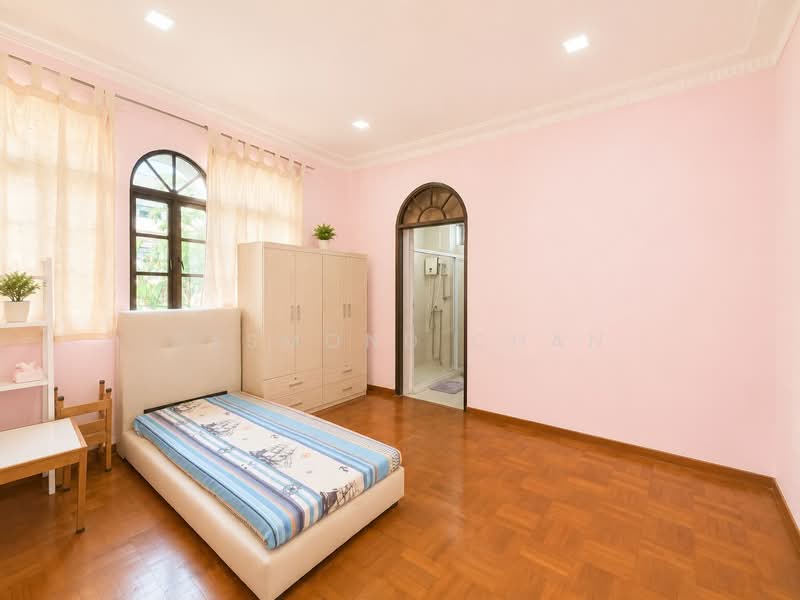 Ah Soo Garden, Ah Soo Garden, Tai Keng Gardens, Serangoon Garden Way, 6 Bedrooms, 4,780 sqft, Semi-Detached House For Sale, by Desmond Chan, 500239833 - Bedroom - PropertyGuru.com.sg