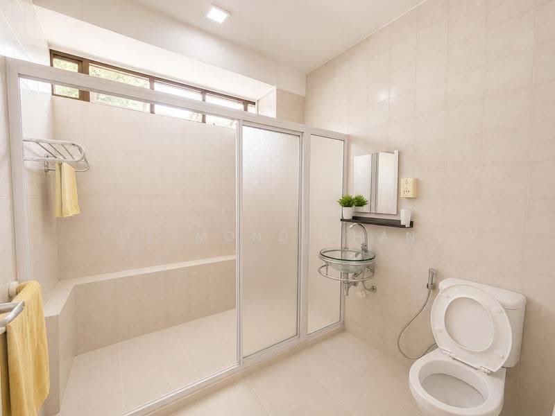 Ah Soo Garden, Ah Soo Garden, Tai Keng Gardens, Serangoon Garden Way, 6 Bedrooms, 4,780 sqft, Semi-Detached House For Sale, by Desmond Chan, 500239833 - Bathroom - PropertyGuru.com.sg