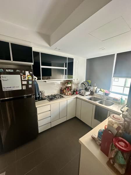 Ivory, 15 Ceylon Lane, East Coast / Marine Parade, 2 Bedrooms, 872 sqft, Apartment For Sale, by Shashi Nair, 500239850 - Kitchen - PropertyGuru.com.sg