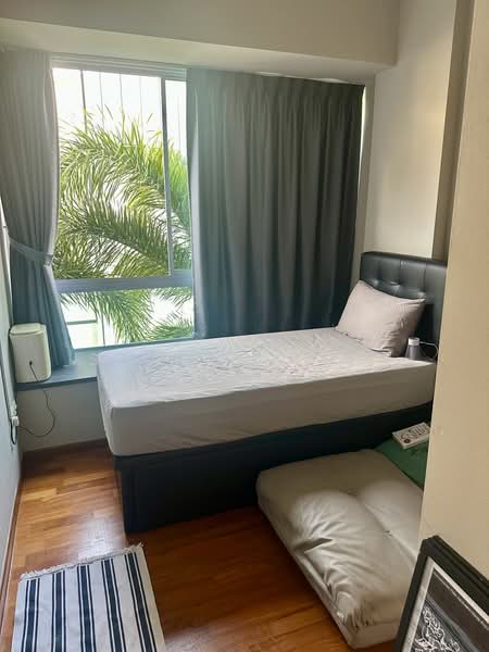 Ivory, 15 Ceylon Lane, East Coast / Marine Parade, 2 Bedrooms, 872 sqft, Apartment For Sale, by Shashi Nair, 500239850 - Bedroom - PropertyGuru.com.sg