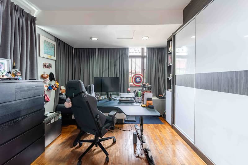 Bungalow mins walk to the beach. Rare detached in Riverina Estate!, Pasir Ris drive 3, Riverina crescent, Elias road, 6 Bedrooms, 3,358 sqft, Bungalow House For Sale, by Timothy Tan, 500239853 - Study - PropertyGuru.com.sg