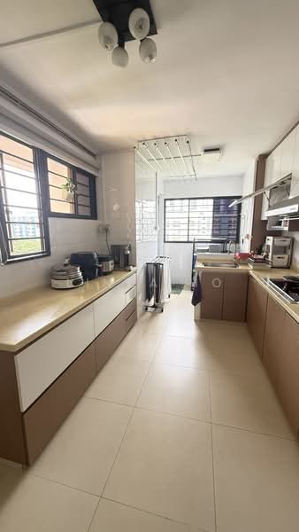 254 Bukit Batok East Avenue 4, 254 Bukit Batok East Avenue 4, 3 Bedrooms, 1,302 sqft, HDB Flat For Sale, by Linda Ho, 500239857 - Kitchen - PropertyGuru.com.sg