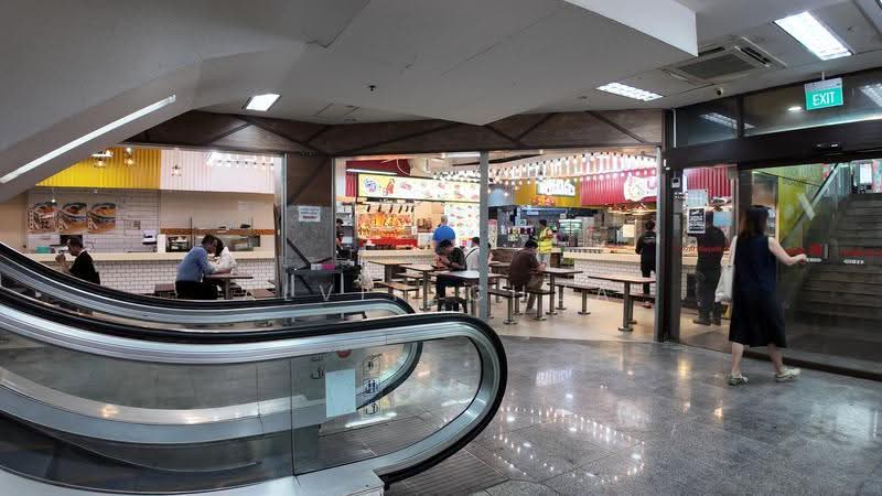 Midpoint Orchard, 220 Orchard Road, Orchard / River Valley, 323 sqft, Mall Shop For Rent, by Alvin Chua, 500239860 - Entrance - CommercialGuru.com.sg