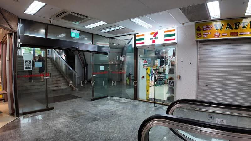 Midpoint Orchard, 220 Orchard Road, Orchard / River Valley, 323 sqft, Mall Shop For Rent, by Alvin Chua, 500239860 - Entrance - CommercialGuru.com.sg