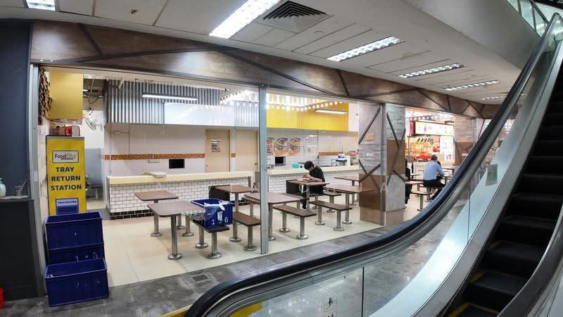 Midpoint Orchard, 220 Orchard Road, Orchard / River Valley, 323 sqft, Mall Shop For Rent, by Alvin Chua, 500239860 - Interior - CommercialGuru.com.sg