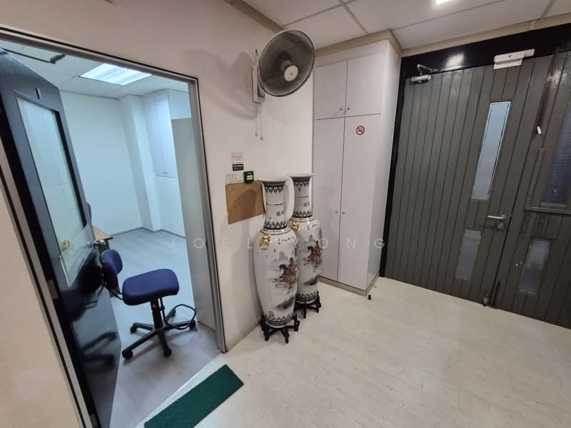 no gst! rent cover utility bills! immediate!, no gst! rent cover utility bills! furniture provided!, 172 sqft, Light Industrial (B1) For Rent, by Joel Yong, 500239885 - CommercialGuru.com.sg