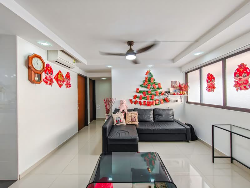 514 Hougang Avenue 10, 514 Hougang Avenue 10, 3 Bedrooms, 957 sqft, HDB Flat For Sale, by Maisie Wong, 500239896 - Living Room - PropertyGuru.com.sg