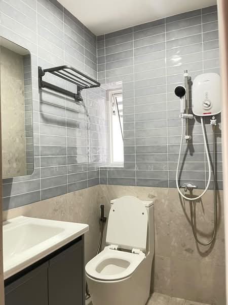 79 Chay Yan Street, 79 Chay Yan Street, Room Rental, 100 sqft, HDB Flat For Rent, by Helen Ang, 500239912 - Bathroom - PropertyGuru.com.sg