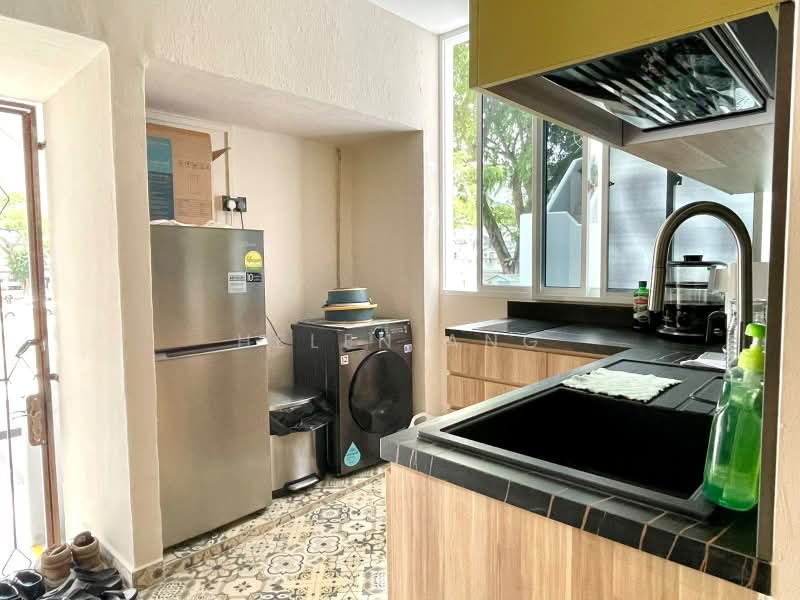 79 Chay Yan Street, 79 Chay Yan Street, Room Rental, 100 sqft, HDB Flat For Rent, by Helen Ang, 500239912 - Kitchen - PropertyGuru.com.sg