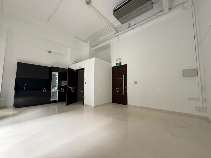 Eon Shenton, 70 Shenton Way, 506 sqft, Office For Rent, by Ainsley Chong, 500239918 - Kitchen - CommercialGuru.com.sg
