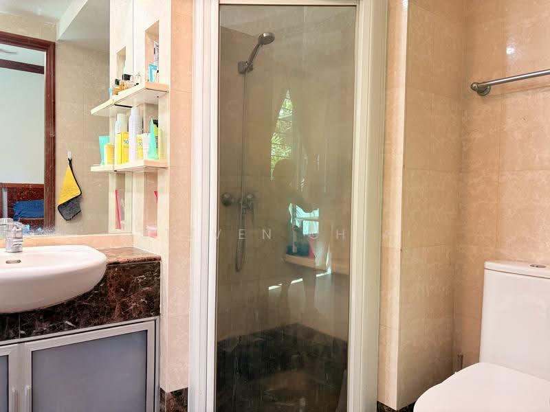 The Clearwater, 8 Bedok Reservoir View, 4 Bedrooms, 1,530 sqft, Condominium For Sale, by Steven Chia, 500239921 - Bathroom - PropertyGuru.com.sg