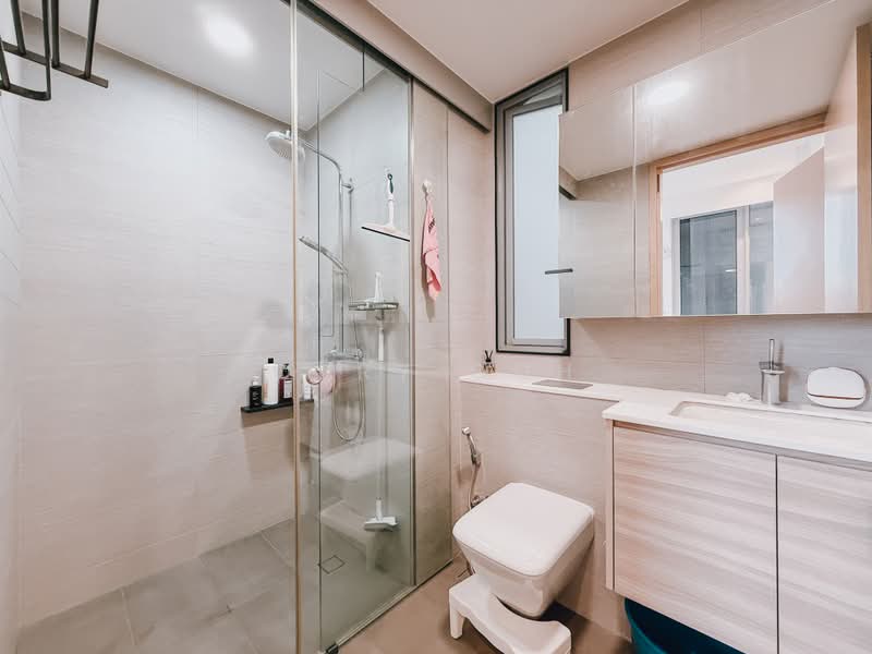 Mont Botanik Residence, 2L Jalan Remaja, 2 Bedrooms, 689 sqft, Condominium For Sale, by Orry Goh, 500239927 - Bathroom - PropertyGuru.com.sg