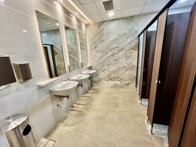 8,900sf Commercial Space for Office/Commercial School 5 mins walking from Dhoby Ghaut MRT, , 8,900 sqft, Office For Rent, by Marjorie Teo, 500239933 - female washrooms - CommercialGuru.com.sg