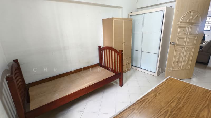 337 Hougang Avenue 7, 337 Hougang Avenue 7, Room Rental, 200 sqft, HDB Flat For Rent, by Christina Chong, 500239934 - Bedroom - PropertyGuru.com.sg