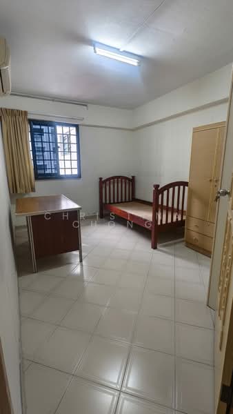 337 Hougang Avenue 7, 337 Hougang Avenue 7, Room Rental, 200 sqft, HDB Flat For Rent, by Christina Chong, 500239934 - Bedroom - PropertyGuru.com.sg