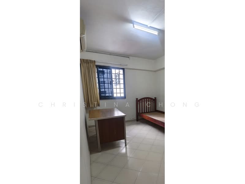 337 Hougang Avenue 7, 337 Hougang Avenue 7, Room Rental, 200 sqft, HDB Flat For Rent, by Christina Chong, 500239934 - Bedroom - PropertyGuru.com.sg