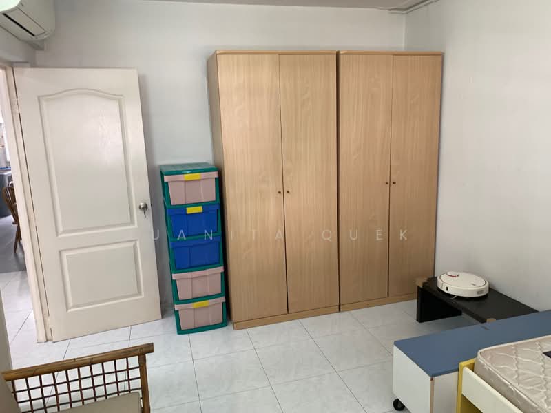 206 Bukit Batok Street 21, 206 Bukit Batok Street 21, Dairy Farm / Bukit Panjang / Choa Chu Kang, 2 Bedrooms, 785 sqft, HDB Flat For Sale, by Juanita Quek, 500239947 - Bedroom - PropertyGuru.com.sg