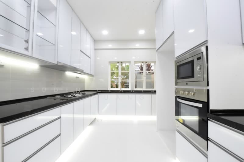 Gentle Villas, Gentle Drive, 5 Bedrooms, 7,382 sqft, Semi-Detached House For Rent, by Suden Clarissa Li Huang, 500239950 - Kitchen - PropertyGuru.com.sg