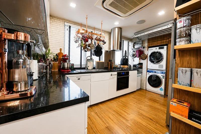 The Bayshore, 22 Bayshore Road, Bedok / Upper East Coast, 2 Bedrooms, 1,012 sqft, Condominium For Sale, by Derek Woo 吴玮彦, 500239951 - Kitchen - PropertyGuru.com.sg